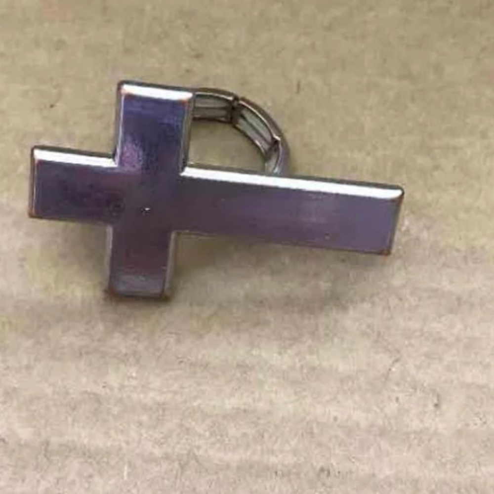 Silver cross ring